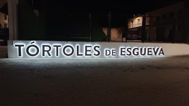 Letras-Corporeas-Retroiluminadas-Tortoles-de-Esgueva